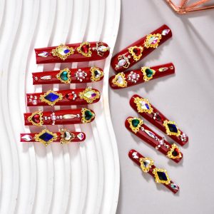 Oriental red diamond love crown